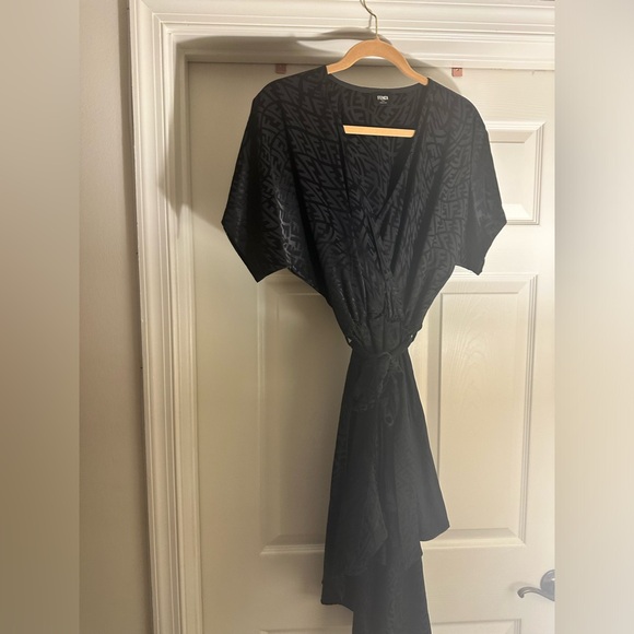 FENDI LOGO FF WRAP LOOK BELTED DRESS BLACK SIZE M or L. HIGH LOW NEVER WORN - Picture 15 of 16